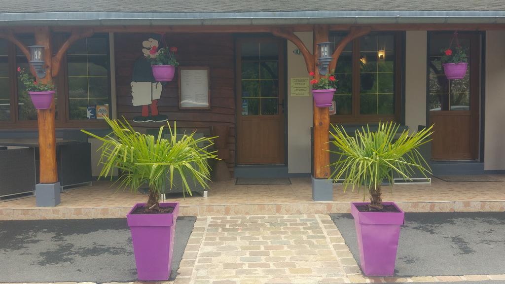 Le Point De Chute Hotel Tournavaux Exterior photo